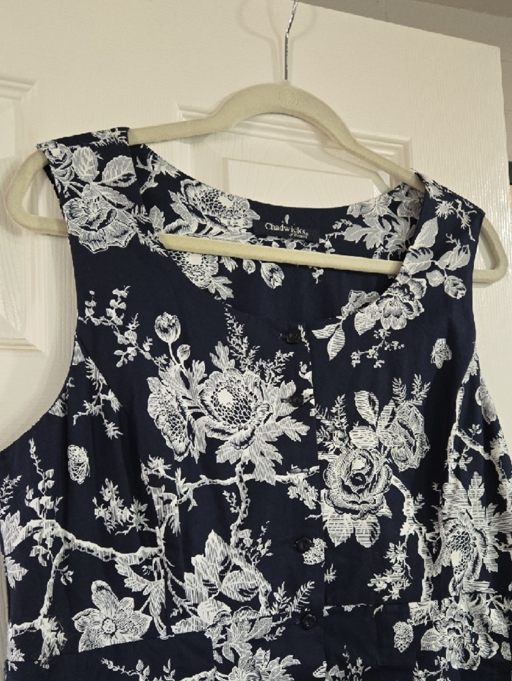 Chadwicks Navy and White Floral Sleeveless Midi Dress - Picture 2 of 6